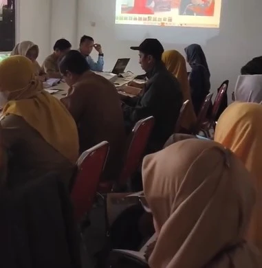 Rapat Koordinasi dan Sinkronisasi Bersama Penyuluh Pertanian Lapangan (PPL) Kota Balikpapan Rapat Koordinasi dan Sinkronisasi Bersama Penyuluh Pertanian Lapangan (PPL) Kota Balikpapan